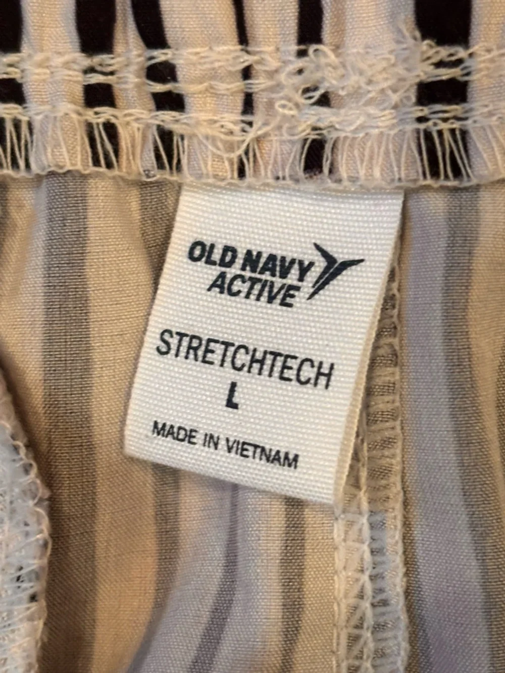 5/$25 Old Navy‎ Black and White Striped Athletic Shorts